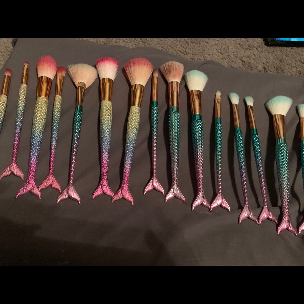 Mermaid brush set